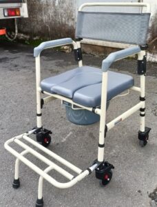 Ghế bô có chỗ để chân Lucass GX626L